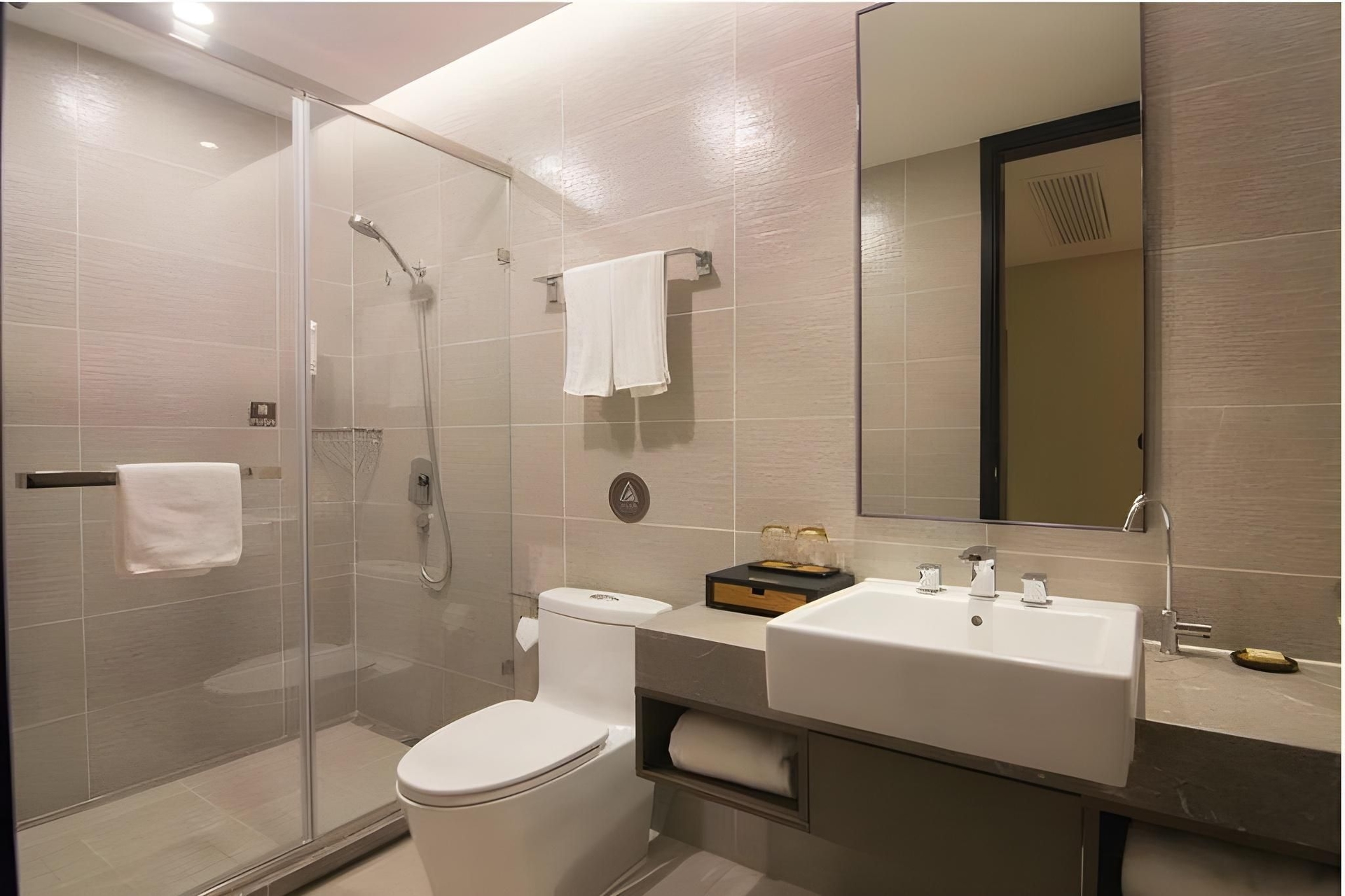 Home Inn Plus Shanghai the Bund Sichuan North Road Metro Station1