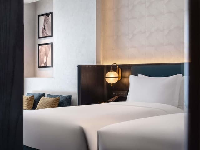 Luxury Room, 2 Twin Beds, City View