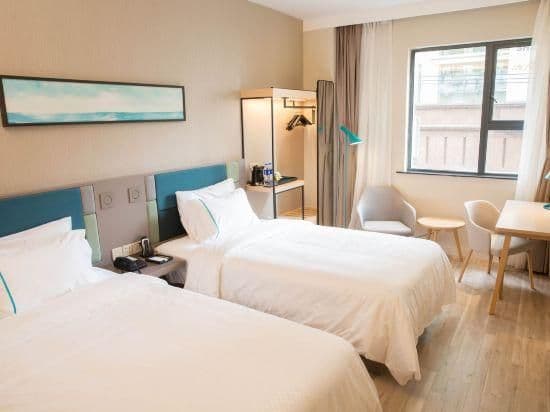 HOM - Twin Bed Room