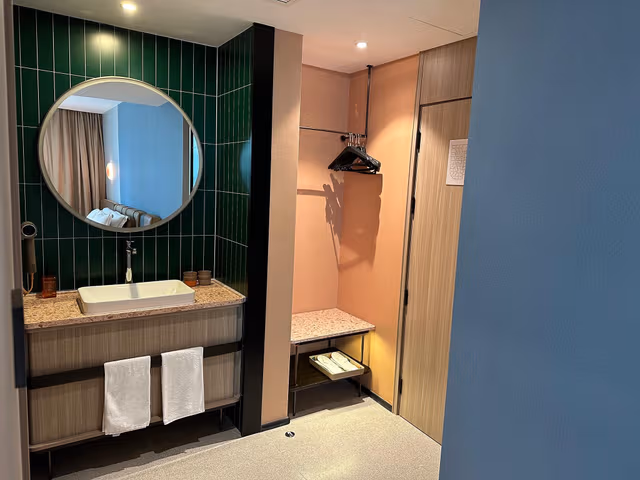 Huazhu - Superior BedRoom