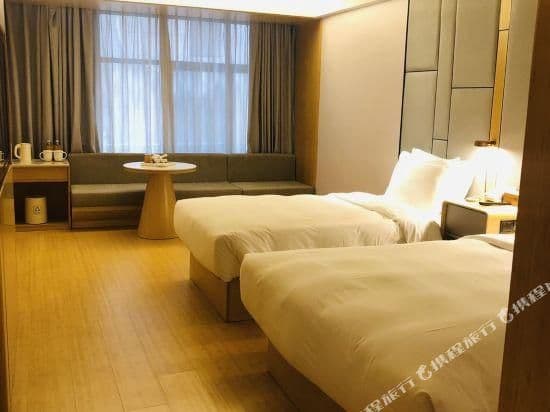 Twin Superior Room