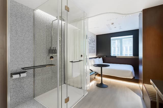 Huazhu - Superior BedRoom