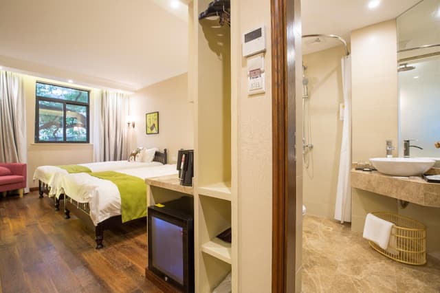 Refresh Twin Room - Non-Smoking