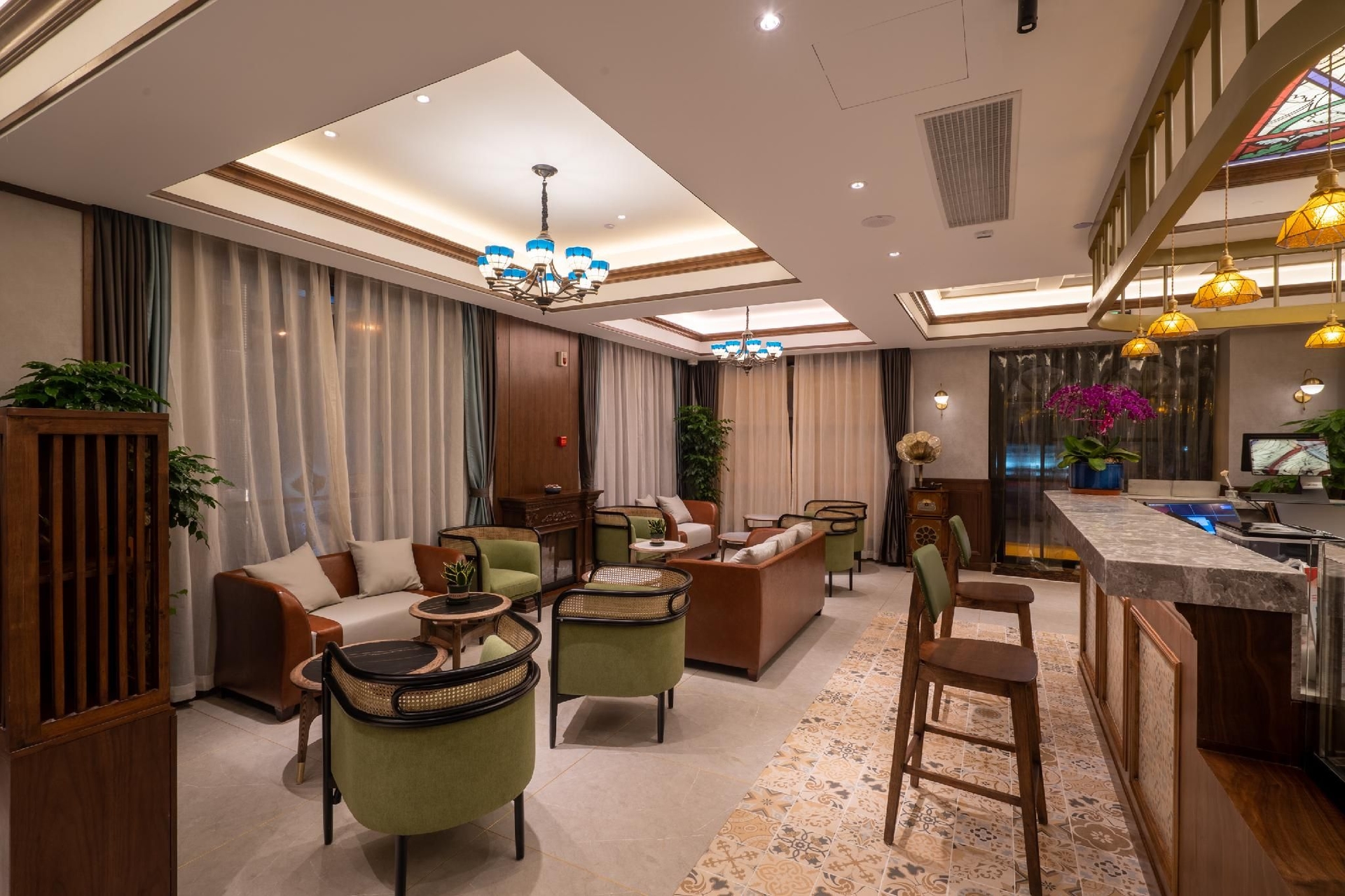 Nostalgia S Hotel (Shanghai Fudan University and Wujiaochang Metro Station)0
