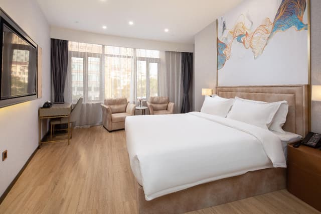 Deluxe King Room