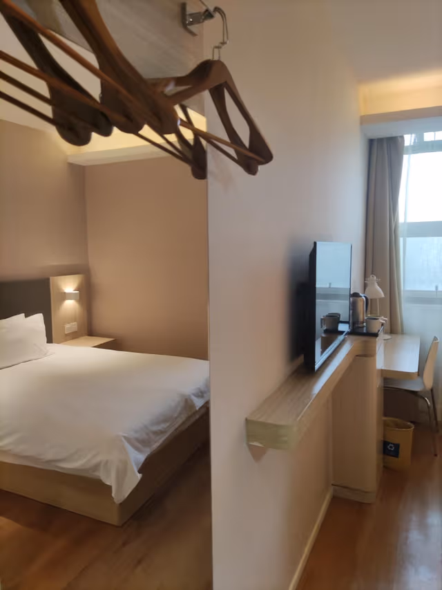 Huazhu - Superior BedRoom