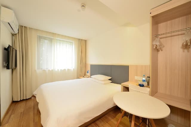 Huazhu - Superior BedRoom