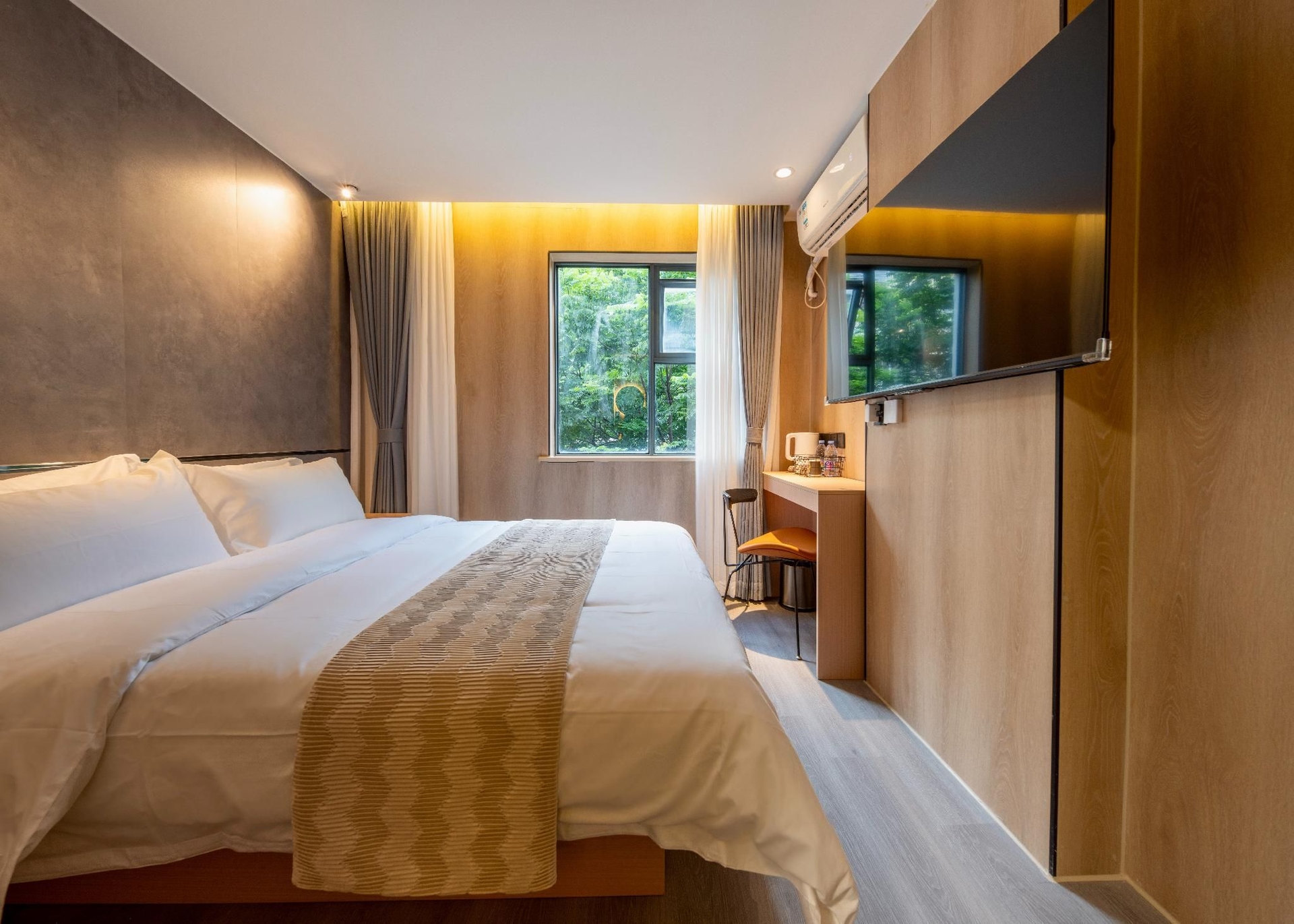 Iforest Hostel - Jiaotong University Yan'an West Road Subway Station1