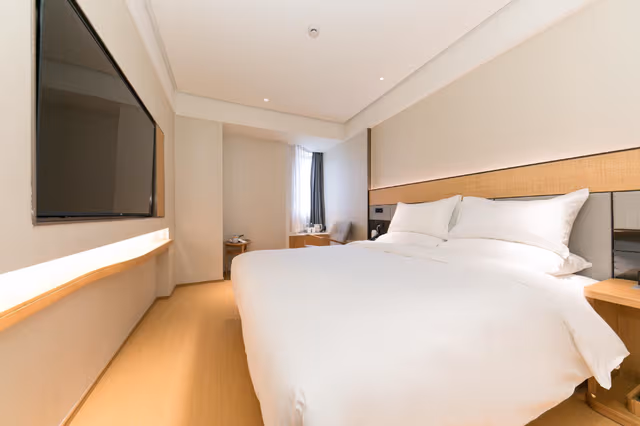 Huazhu - Superior BedRoom