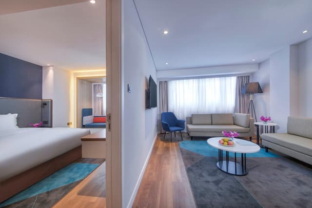 1 King Suite Additional Living Area Top Floor