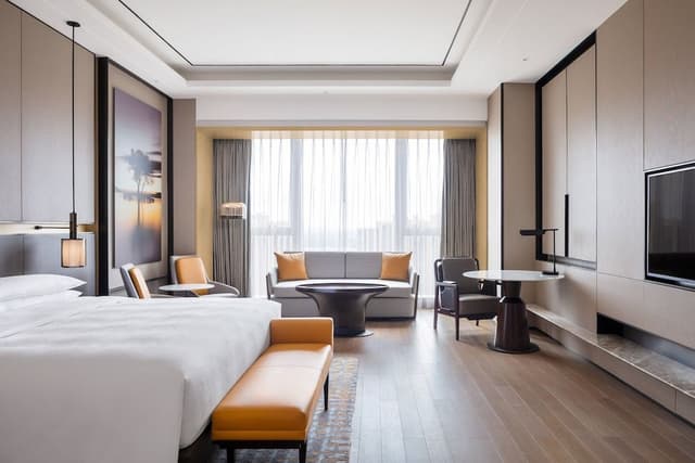 Club Premium King Room