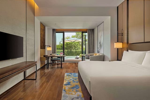 Deluxe Room, 1 King Bed