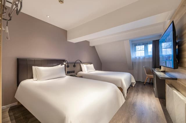 Huazhu - Twin Room