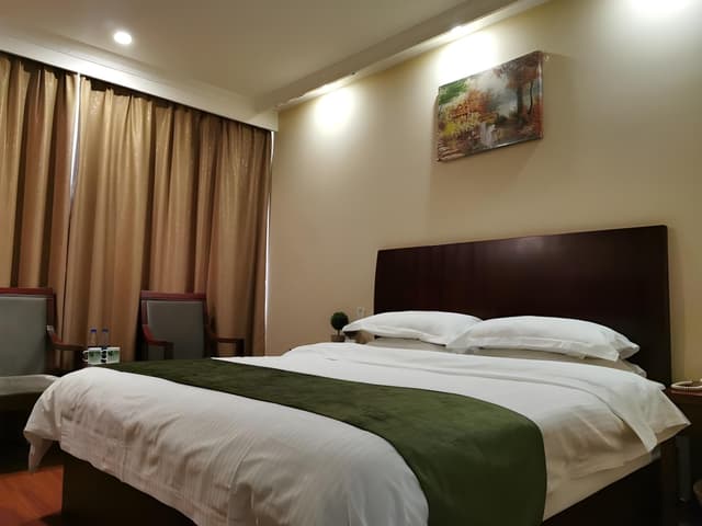 GTI - Superior Queen, Zero Pressure Bed