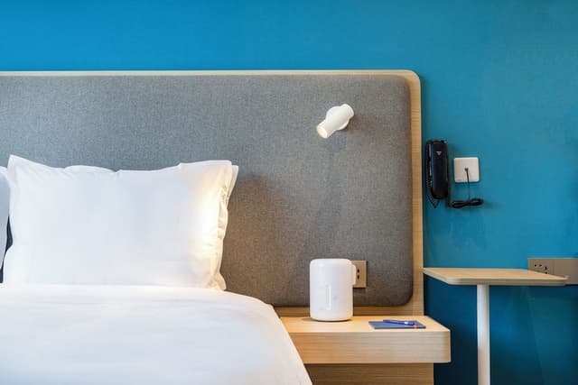 Standard Room, 1 King Bed
