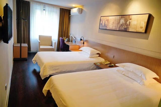Business Twin Room (A)