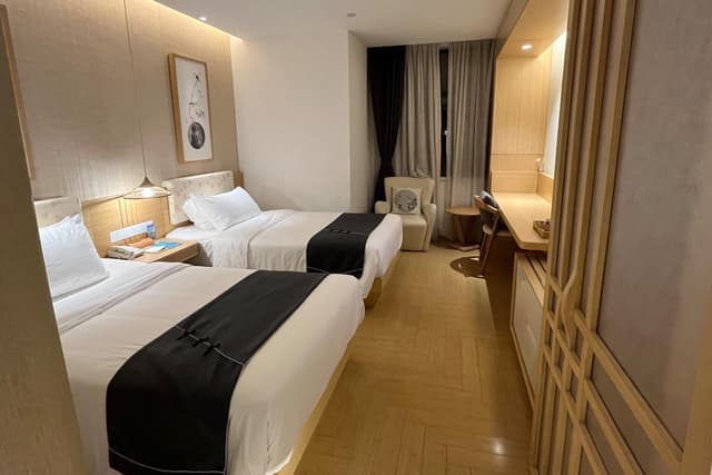 HOM - Twin Bed Room