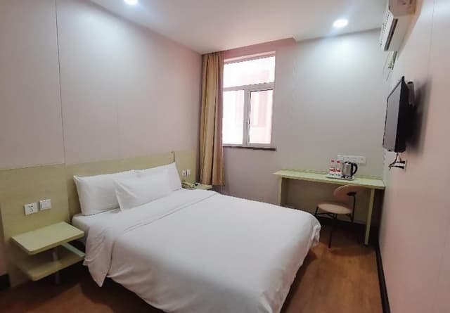 DOUBLE Double Room (no window)