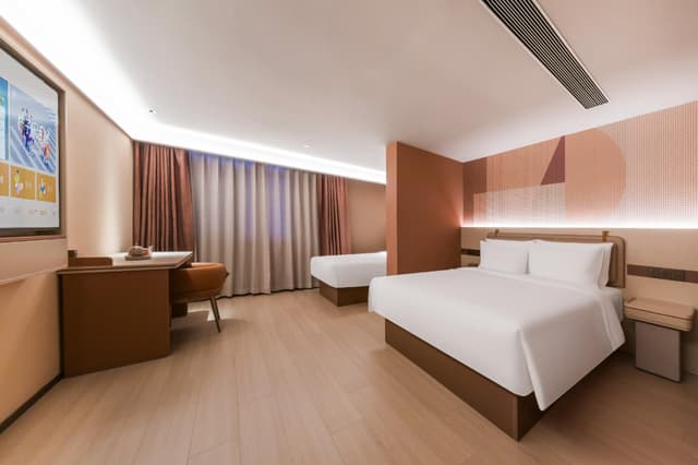 Huazhu - Family Room