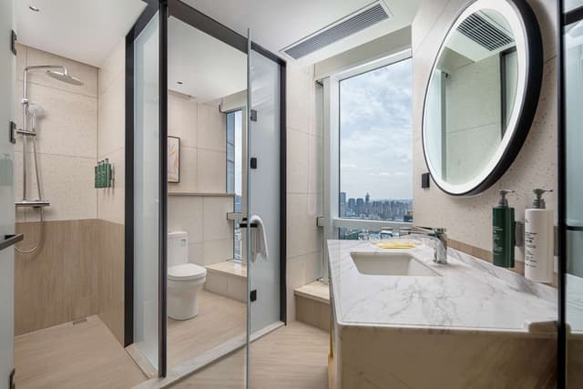 KING JUNIOR SUITE