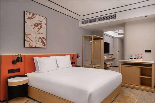 KING JUNIOR SUITE