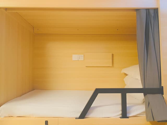 Room for 8 People
