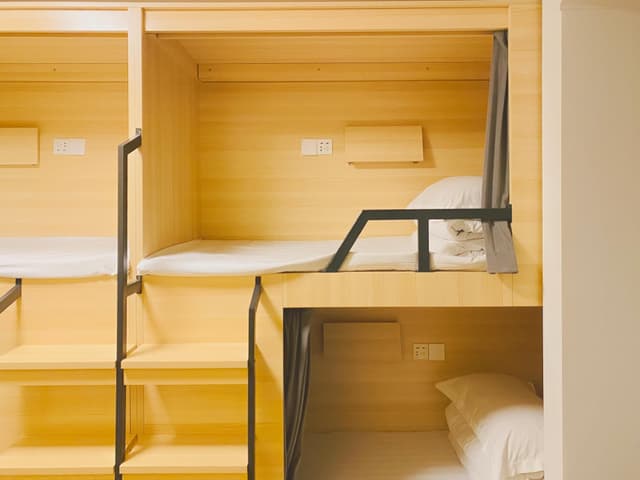 1 Person in 8-Bed Dormitory with En-Suite - Mixed