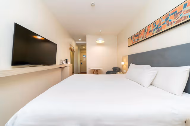 Queen Room A