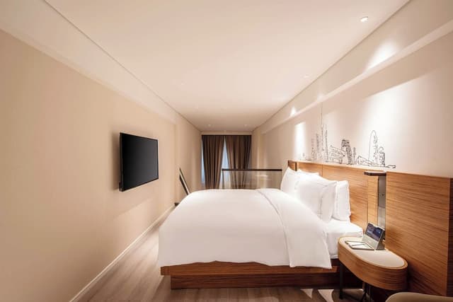 Executive Loft, 1 King Bed with Sofa bed, Mezzanine