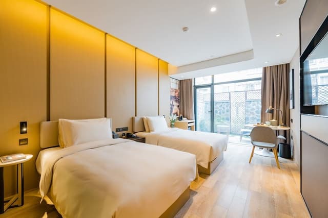 Premier Twin Room, Garden View