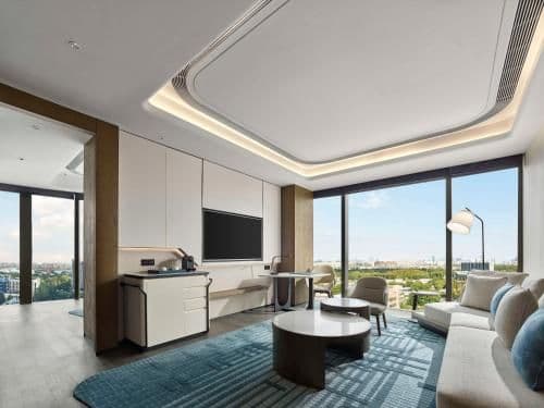 KING ONE BEDROOM SUITE