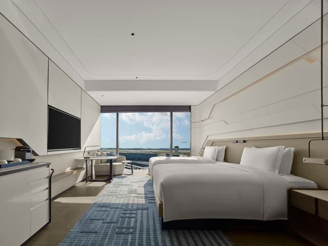 TWIN DELUXE ROOM AIRPORT VIEW