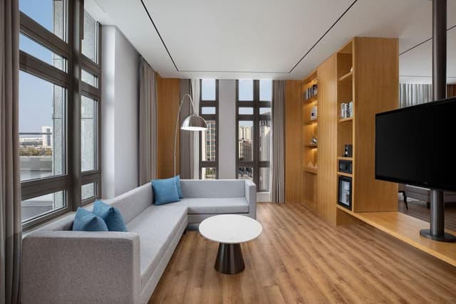 Suite, 1 King Bed, Balcony, City View