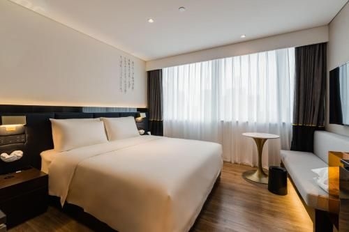 Atour S Hotel Shanghai Hongqiao Center Aiqinhai Mall3