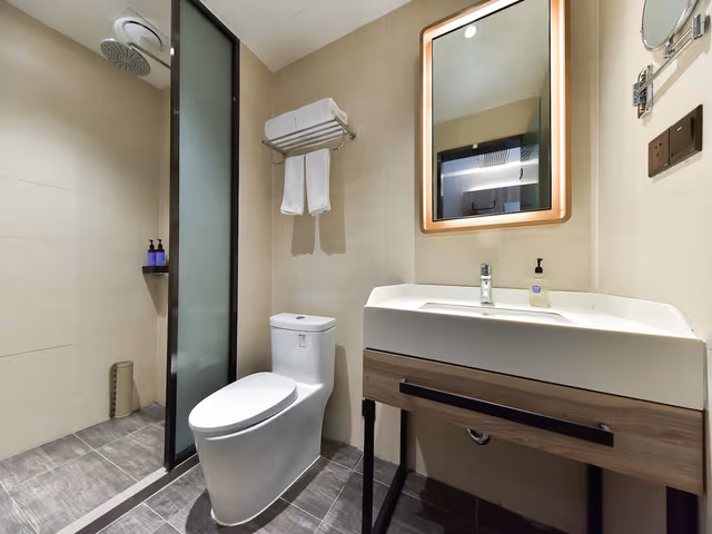 Huazhu - Youjia Twin Room