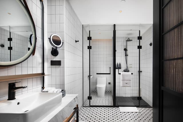 Comfort Queen Room