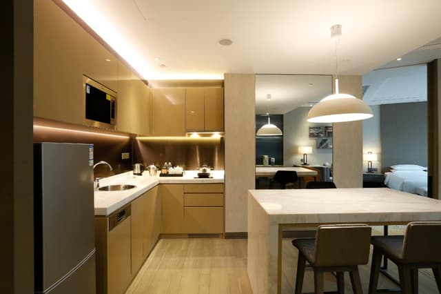 Specialty King Suite (with kitchen)