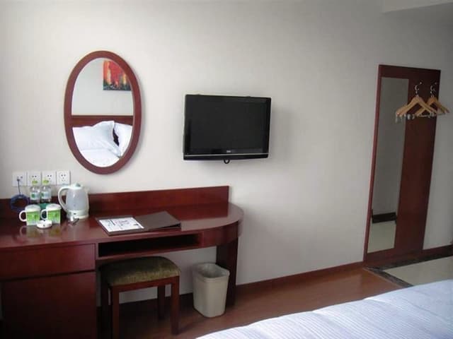 Classic Room, 1 King Bed