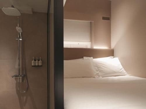 Standard Express Queen Room - Check-In After 06:00 PM, Check-Out Before 09:00 AM