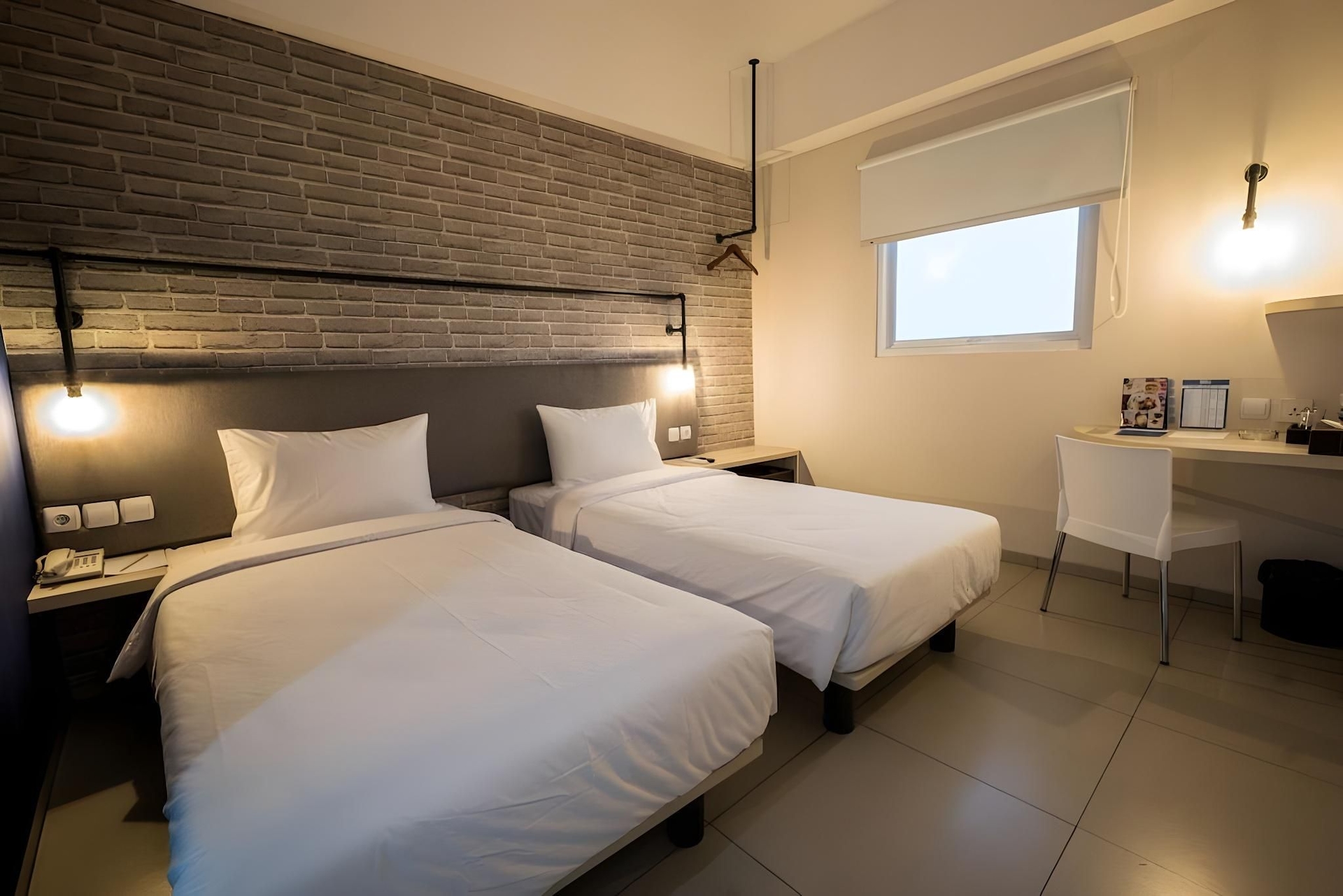 Hotel 88 Bekasi by WH4