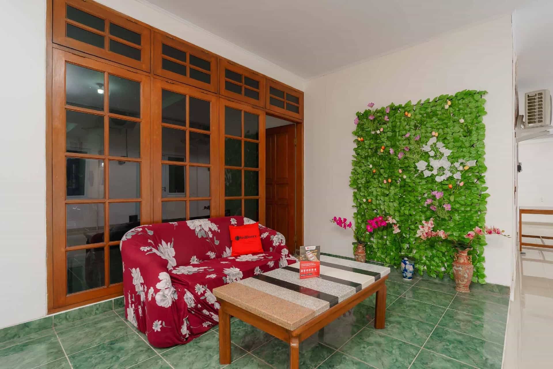 RedDoorz Syariah near Exit Toll Jatiwarna 2 RedDoorz Syariah near Exit Toll Jatiwarna 2