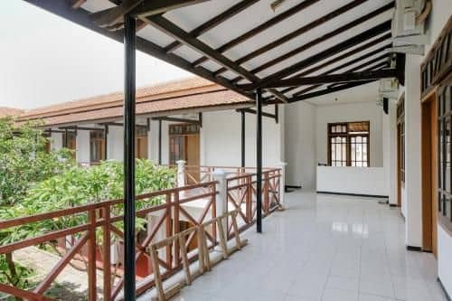 Super OYO 1376 Kina Family Residence Syariah Super OYO 1376 Kina Family Residence Syariah