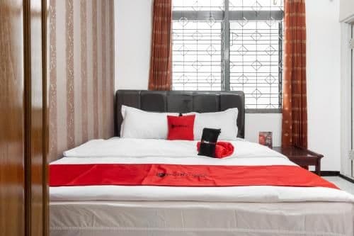 RedDoorz Room