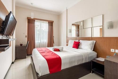 RedDoorz Room