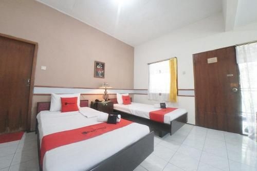 เรดดอร์ซ เนียร์ บาไล โกตา มาลัง (RedDoorz near Balai Kota Malang)3