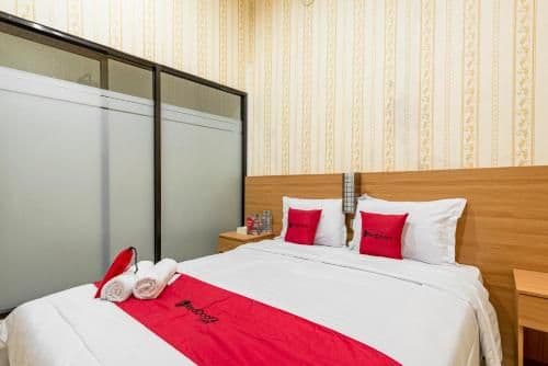 RedDoorz Room
