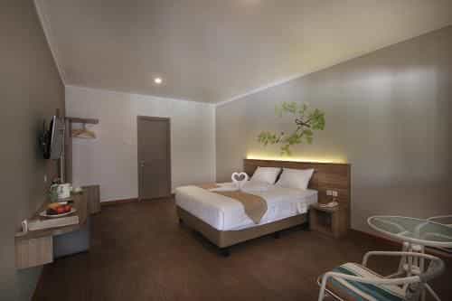 ทรี เอจ ฟรอนต์ วัน บูทิก บาตู มาลัง ทรี เอจ ฟรอนต์ วัน บูทิก บาตู มาลัง