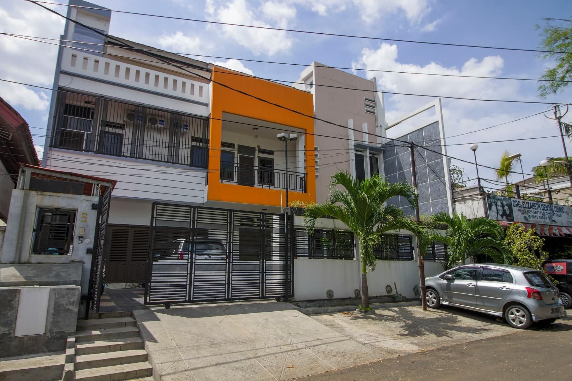 เรดดอร์ซ แอท ตันจุง ดูเรน เรดดอร์ซ แอท ตันจุง ดูเรน