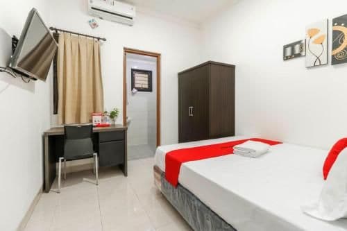 RedDoorz Room
