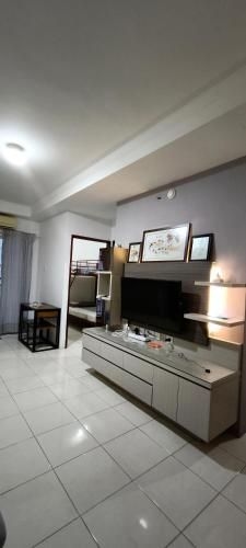 Spacious & Cozy 27FL - 2BR Apartment West Jakarta1